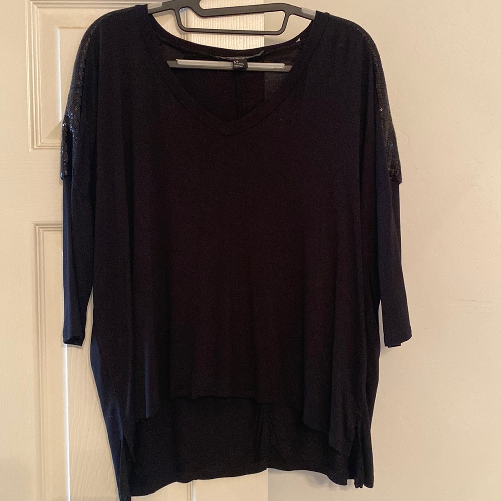 Black V neck top